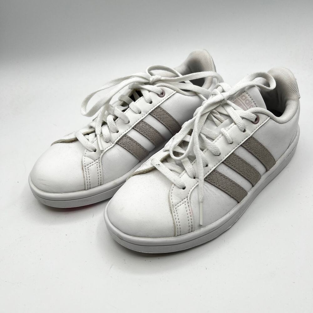 Adidas Cloudfoam Advantage Sneakers in Gray and White Size 7